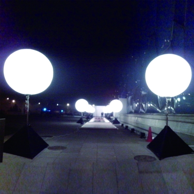 Illuminazione attraente pianeti gonfiabili / PVC gonfiabile LED appesi palloncini di stampa completa per la decorazione