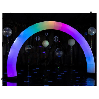 arco gonfiabile esterno in colore bianco con luci a led RGB per la pubblicità di eventi