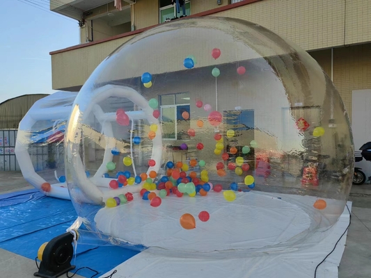 Casa a bolle trasparente all'aperto con palloncini Festa di nozze Casa a bolle salta