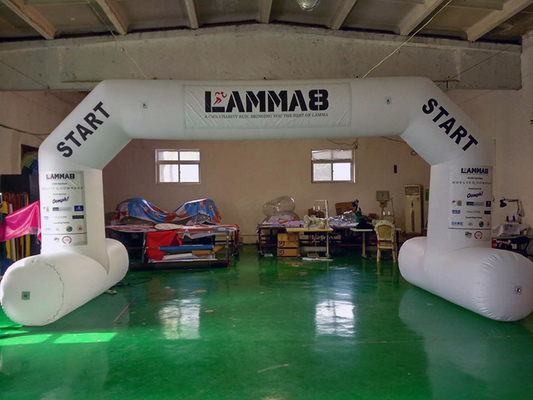 Evento all'aria aperta Arco di finitura gonfiabile impermeabile con stampa su misura
