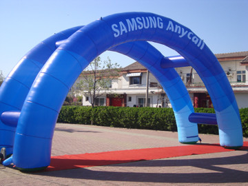Arco gonfiabile di gara per maratona su misura Arco arcobaleno per eventi Entrata Archi labirintici
