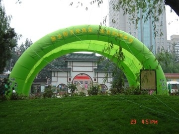 Arco gonfiabile di gara per maratona su misura Arco arcobaleno per eventi Entrata Archi labirintici