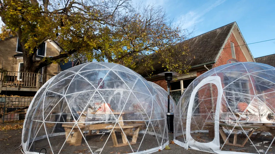 Nuovo design da 4 a 10 persone 850g di tessuto in PVC Glamping Dome Camera di lusso Tende