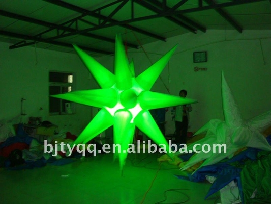 Funghi gonfiabili giganti a LED