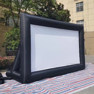 Display gonfiabile per riprodurre film